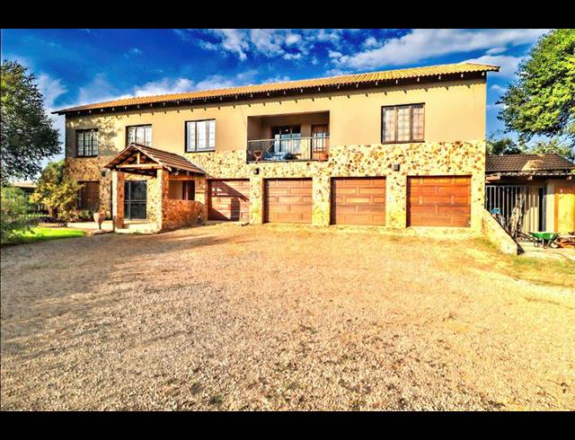 4 BEDROOM HOUSE FOR SALE IN GROOTFONTEIN